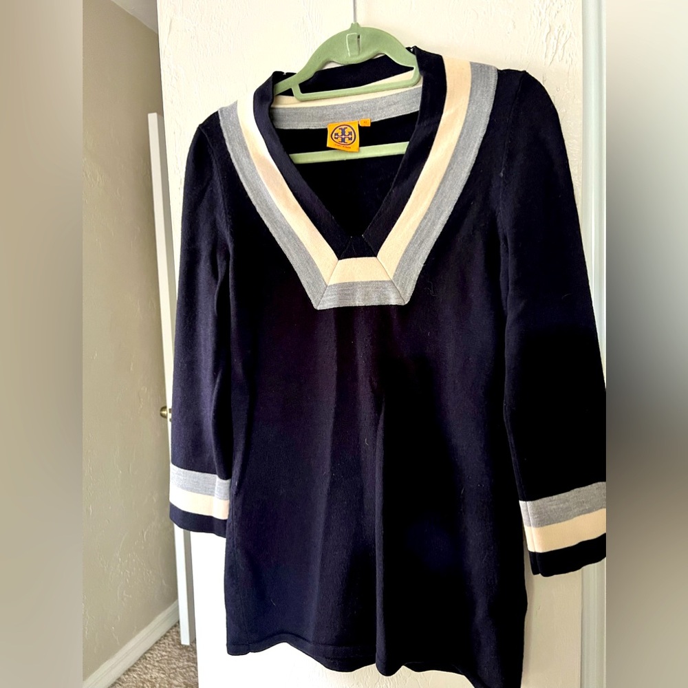 Tory Burch (Size XS) Navy with Tan and Grey Vneck 100% Merino Wool Tunic Sweater